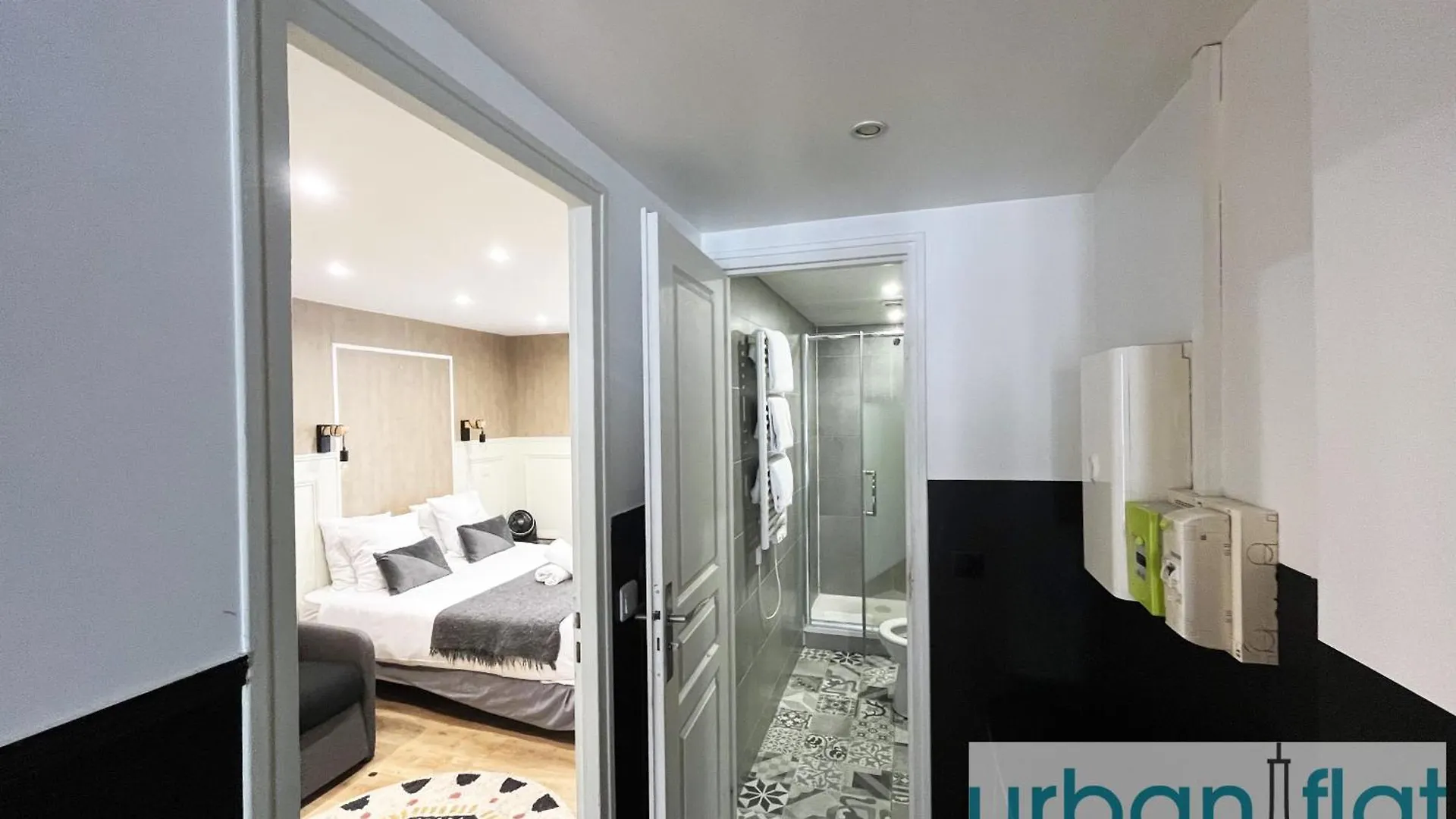 Urban Flat 13 - Pretty 2 Bedroom Parisian Flat Apartment Paris