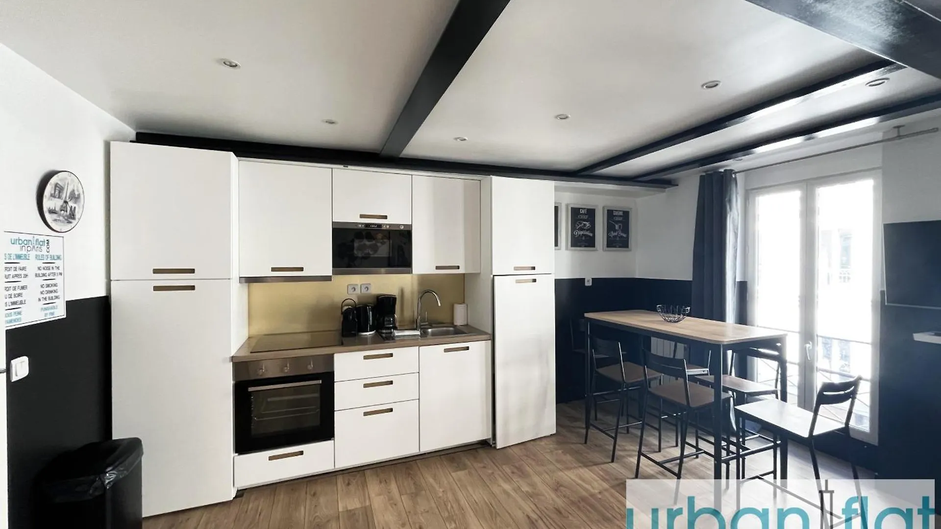 Urban Flat 13 - Pretty 2 Bedroom Parisian Flat Apartment *